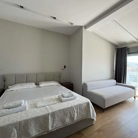 דירה Penthouse With Jackuzy סרנדה